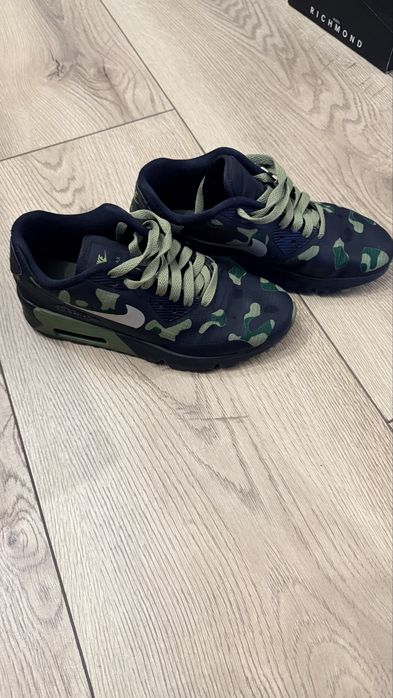 Маратонки Nike размер 37,5