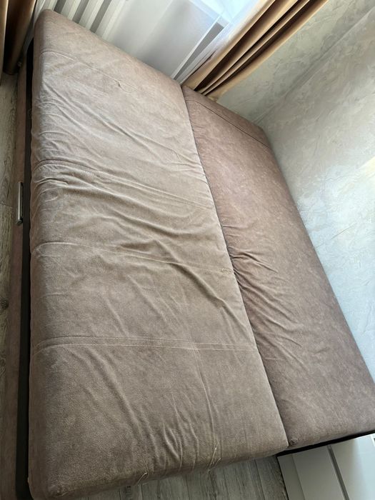 Продам  диван...