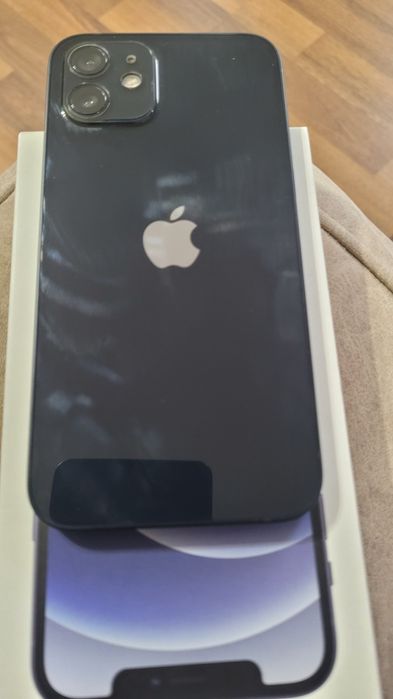 Vind iPhone 12 64giga