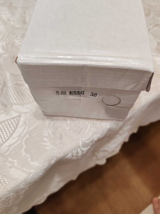 Маратонки нови 38 номер