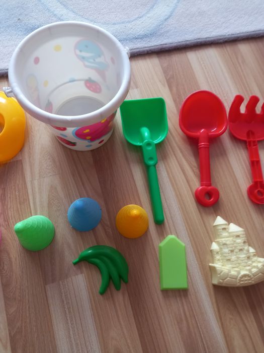 Детски играчки за пясъчник или море