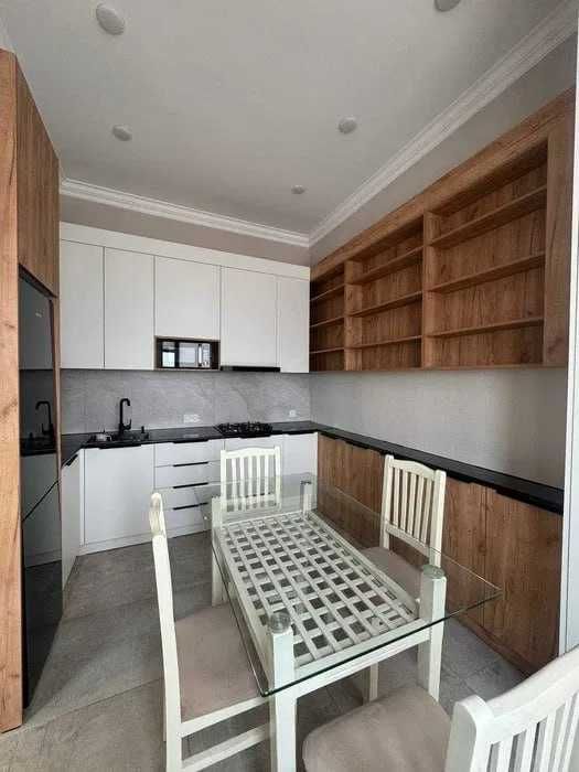 Сайрам улица, Метро Пушкинская Дипломатия 2х ком Sayram Еlite 68м2;