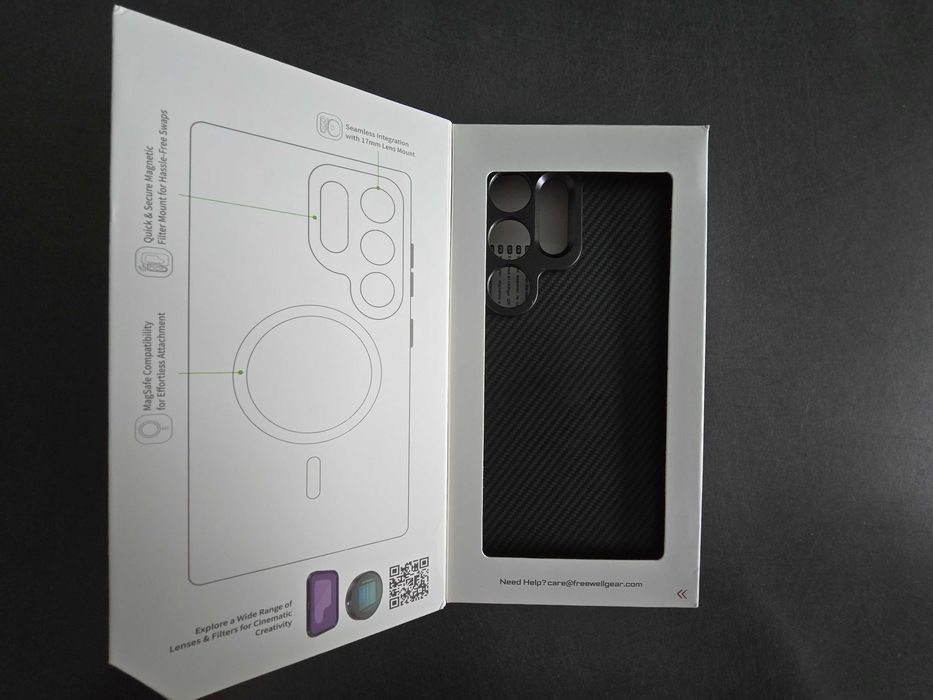 Husă Freewell pentru Samsung Galaxy S24/S25 Ultra – stare ca nouă