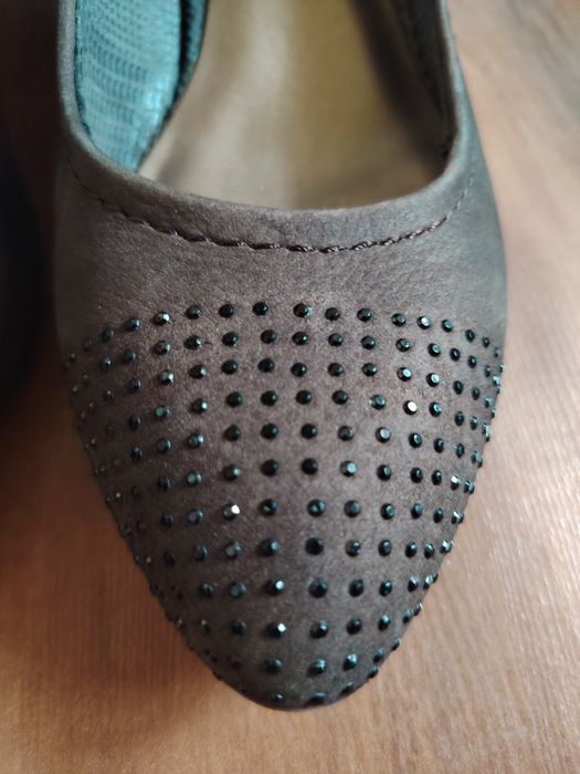 Нови обувки Bata/37