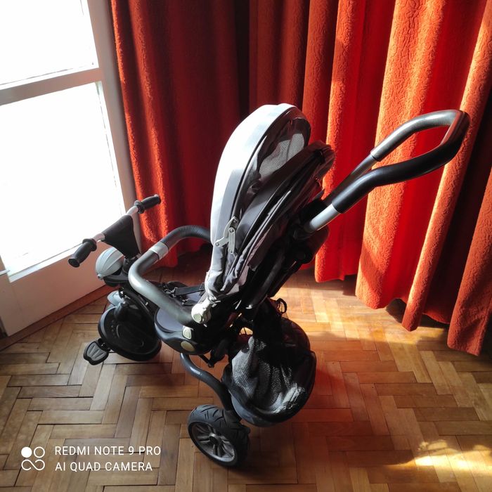 Детска триколка със сенник