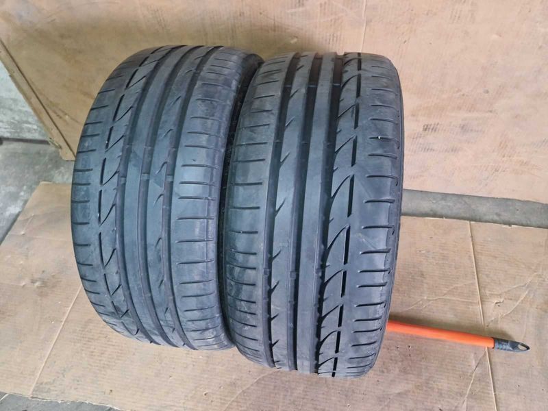 2 Bridgestone R18 245/40/ 
летни гуми DOT1618