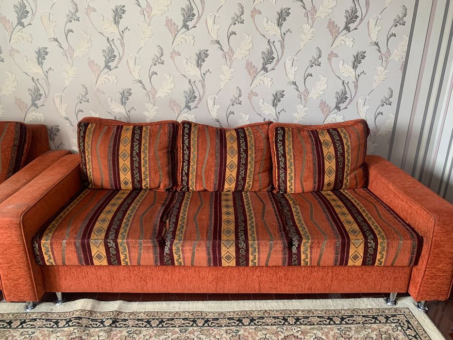 Продается диван+софа+кресла