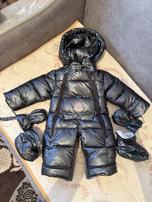 Продается детский комбинезон