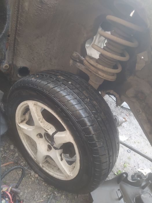 Диски на 14 в отличном состоянии.