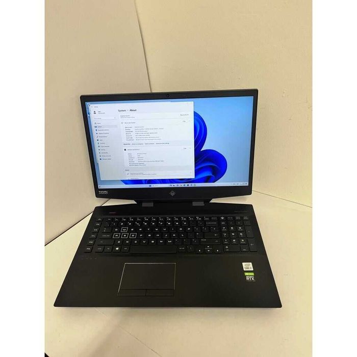 HP Omen 17- i7 6 ядрен, 32GB RAM