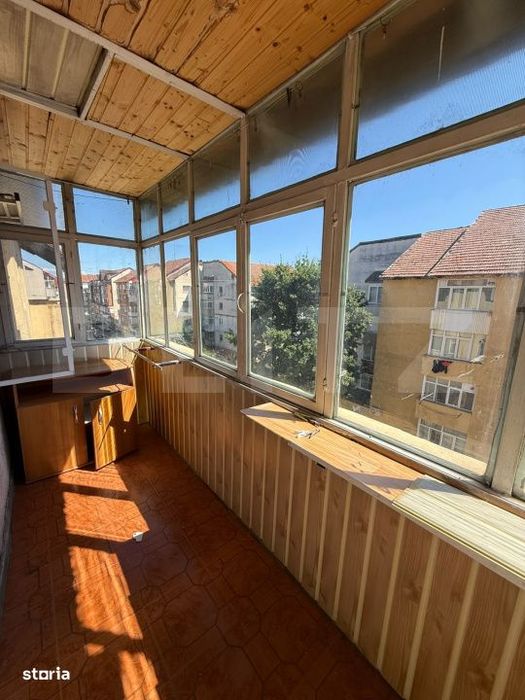 Apartament 3 camere, decomandat, zona Centrala