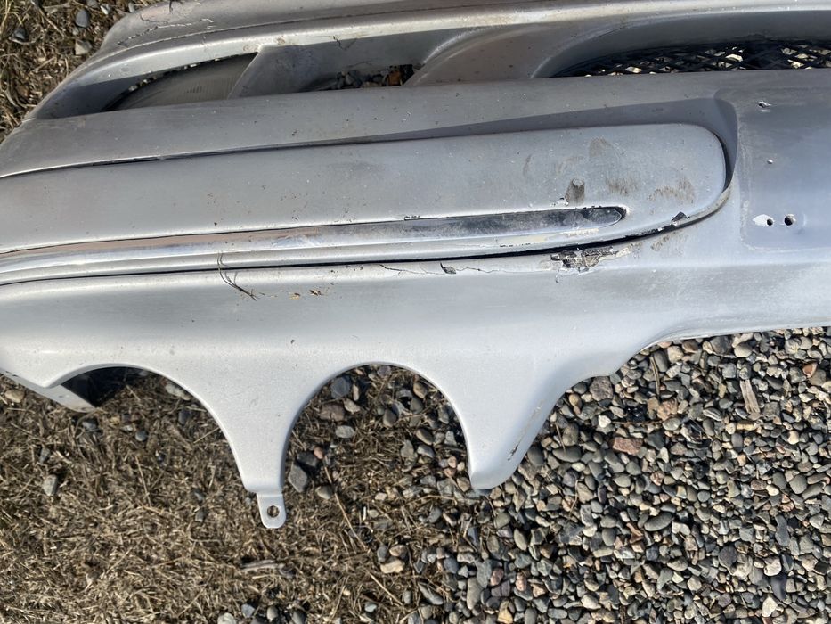 Передний бампер на мерс W210