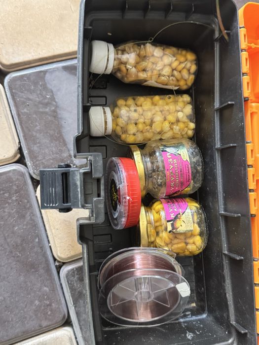 Продаются принадлежности для рыбалки