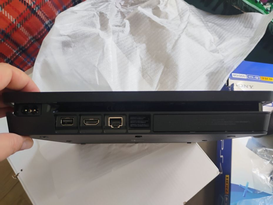 Playstation 4 Slim