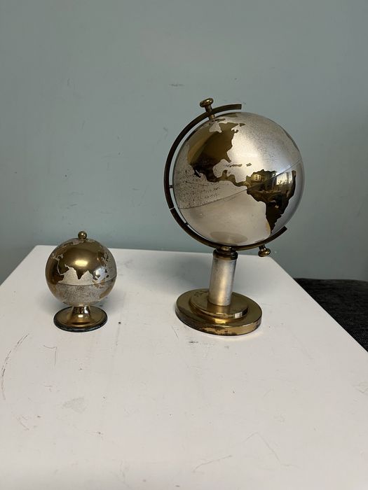 Глобус - диспенсър / 50-те