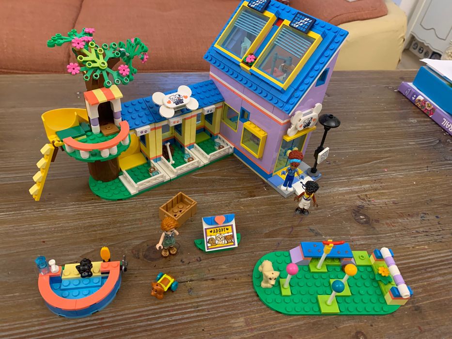 Lego Friends - Centrul de salvare pentru caini