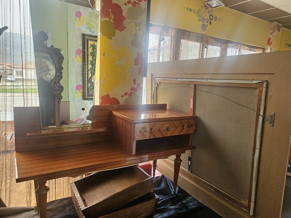 Винтидж салонна мебел с огледало