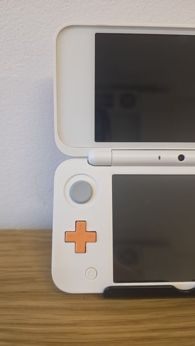 New Nintendo 2DS XL, Modat ,2000 jocuri, 21-în-1