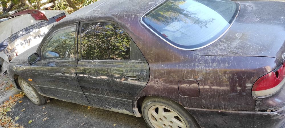 Mazda 626 Cronos. 1993 год.