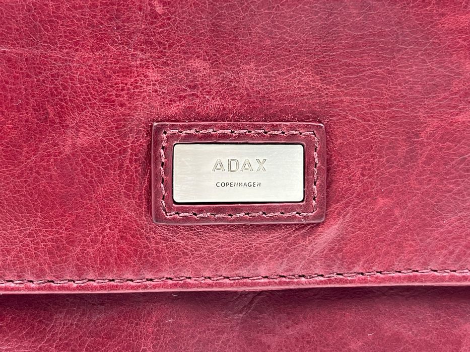 ADAX made by Copenhagen дамски клъч с  дъгла дръжка