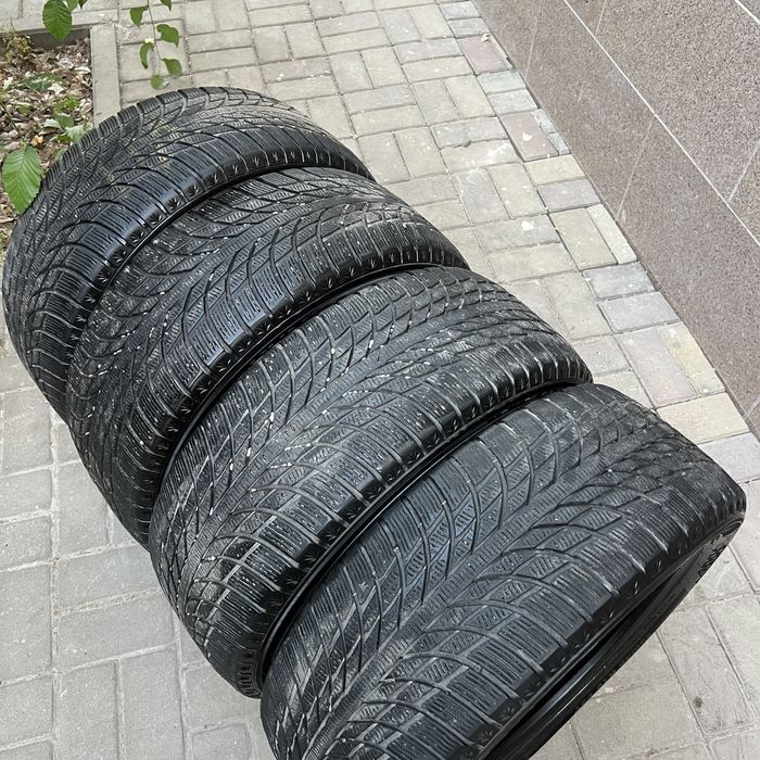 Зимние шины Kumho 235/45/18
