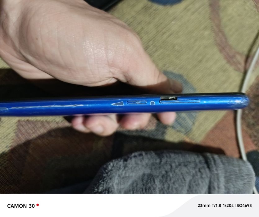 Продам телефон Redmi 8a