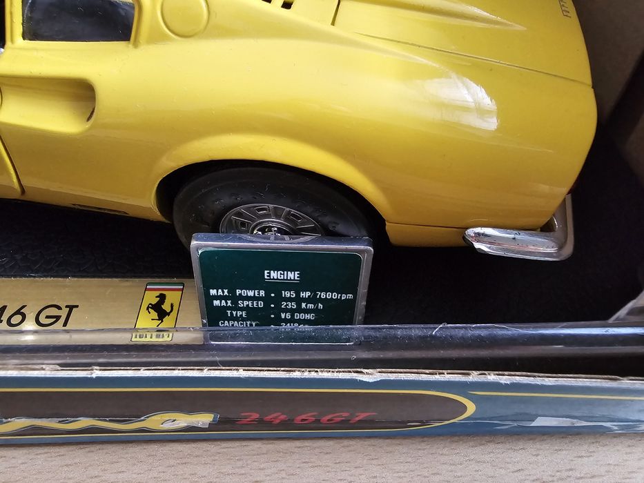 Vand macheta 1/18 Ferrari 246GT Dino producator Anson