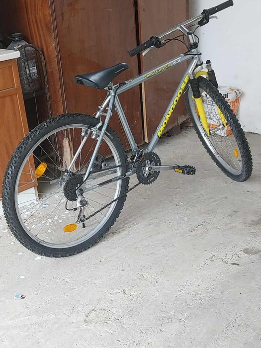 Vând sau schimb cu diverse bicicleta mongoose hiiltoopper SX