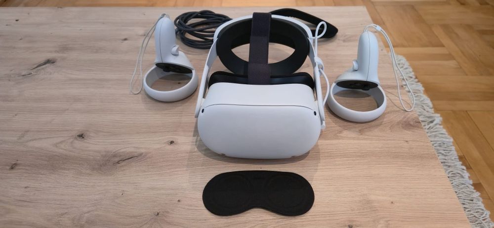 Oculus Quest 2 - casca VR