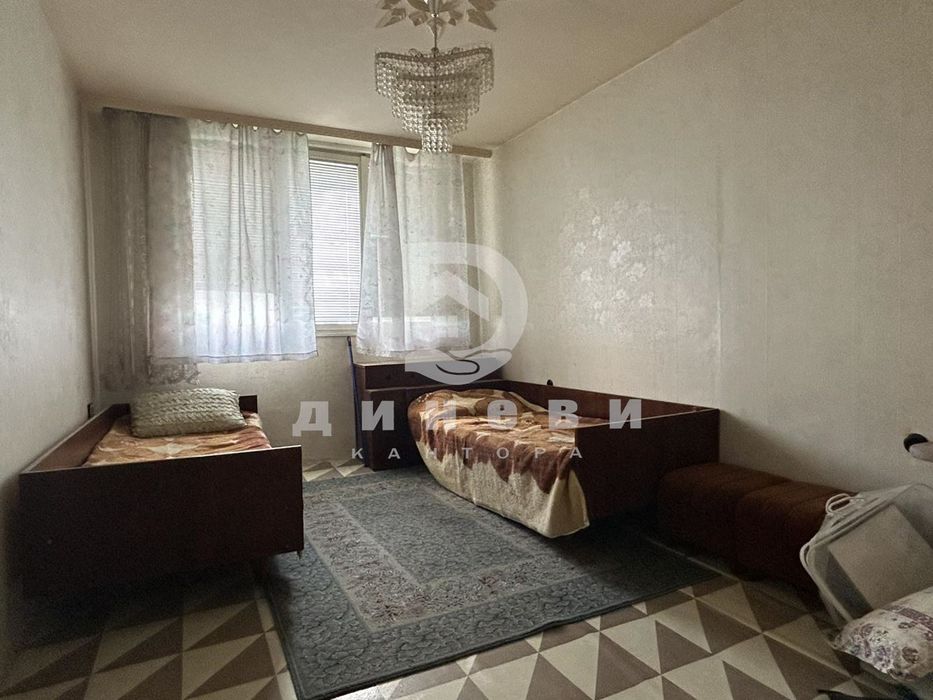 Продава се Четиристаен апартамент в Стара Загора, Три чучура - юг - 74 кв.м за 1026 €/кв.м - Снимка #2