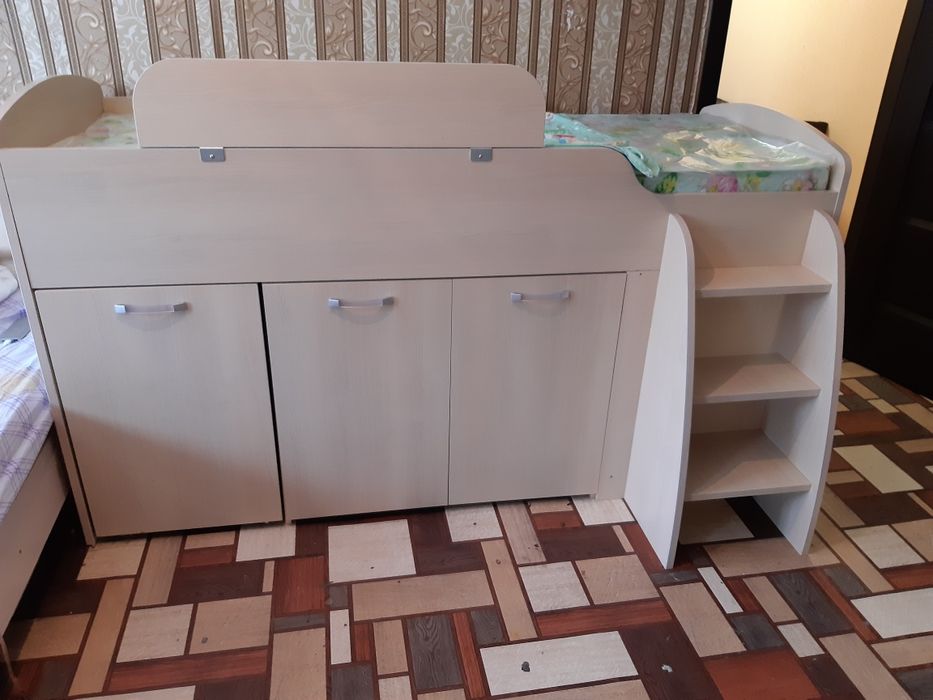 Кровать детская.