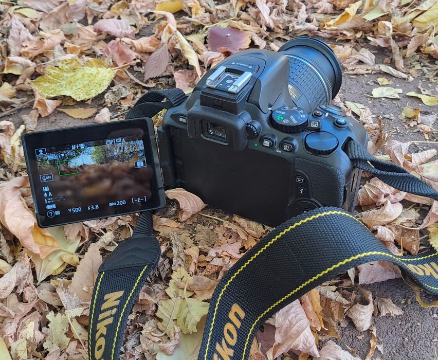 Продаю Nikon D5600
