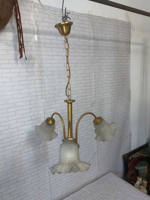 Candelabru cu trei brate din alama