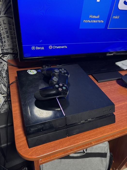 Продам Playstation 4