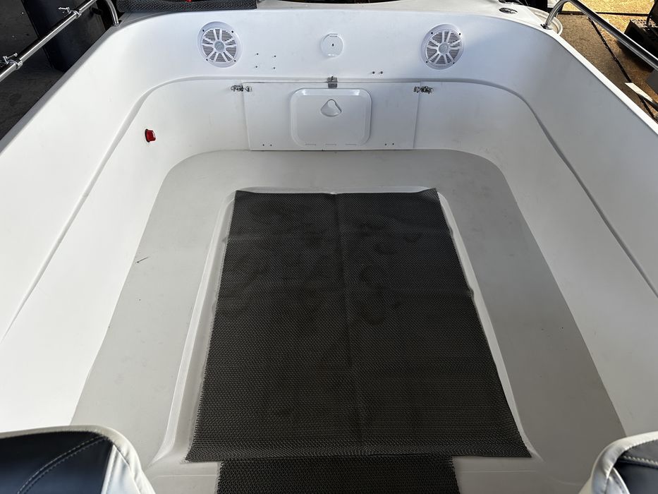 Barcă restaurată 4,85 m cu Yamaha F60 Ideală pentru pescuit & relaxare