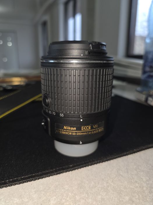 Nikon D3500 + obiective 18-55 si 55-200 (sub 2000 cadre)