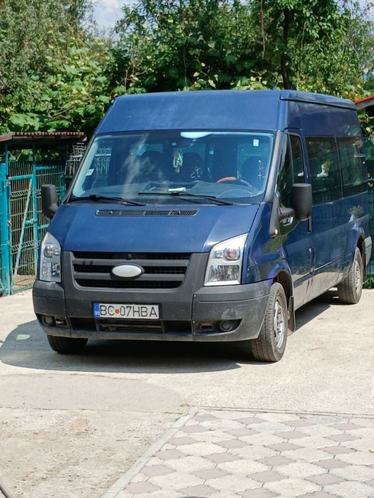 Ford transit de persoane