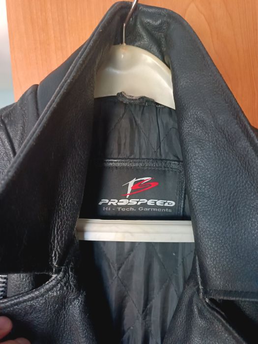 Черно Кожено Яке