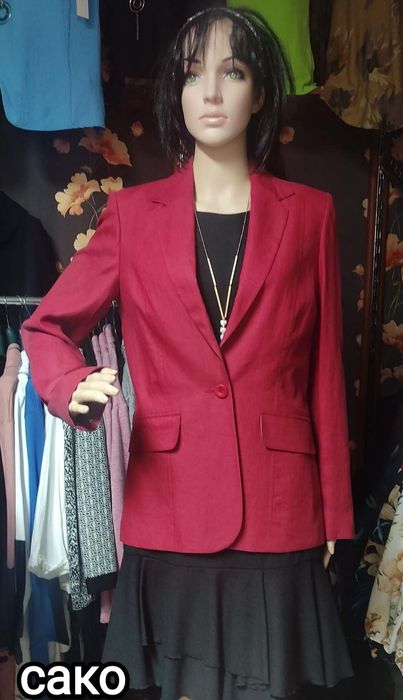 Дамско сако произведено в България