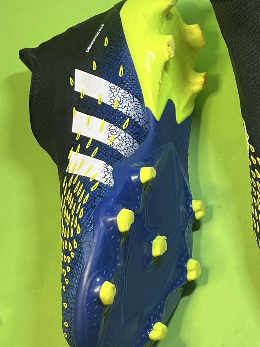 Футболни Бутонки Adidas Predator