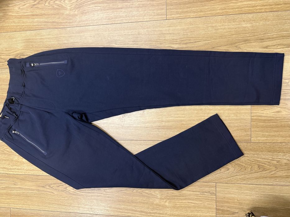 Мъжки екип  нов Л номер