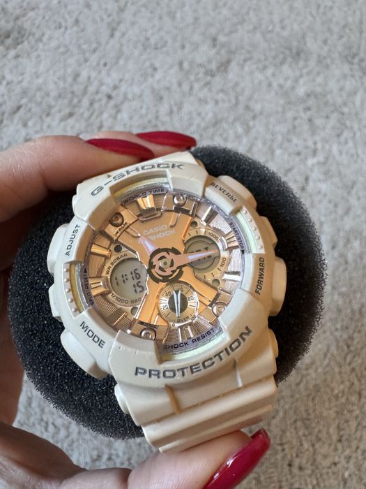 Дамски часовник Casio G-shock
