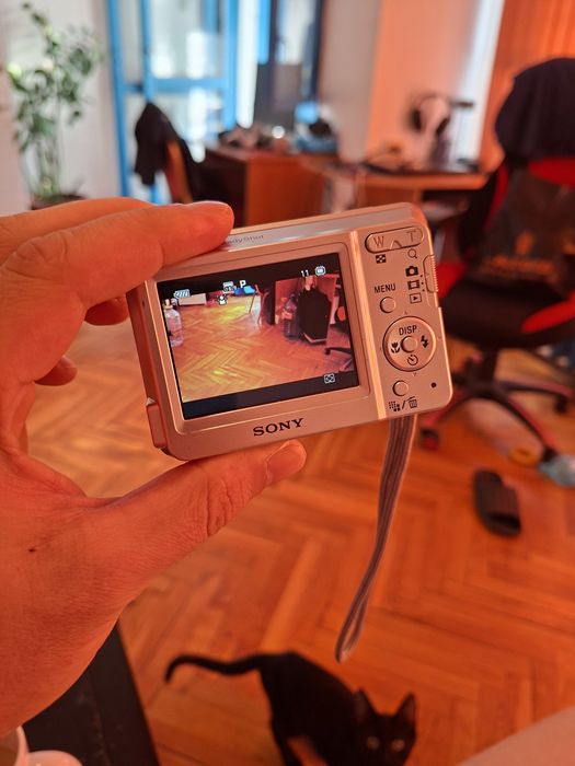 Камера Sony Cyber-shot