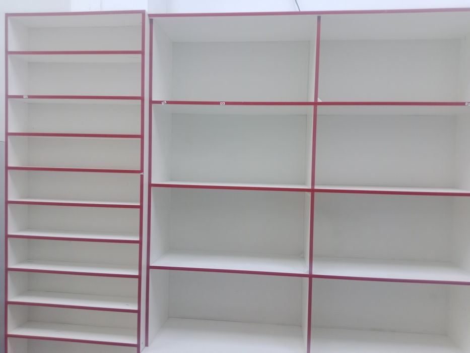 Магазин учун мебелли стеллажлар