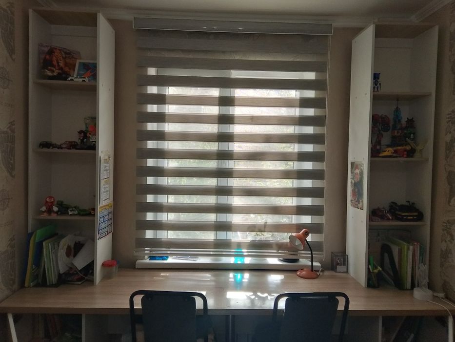 Письменный стол с полками