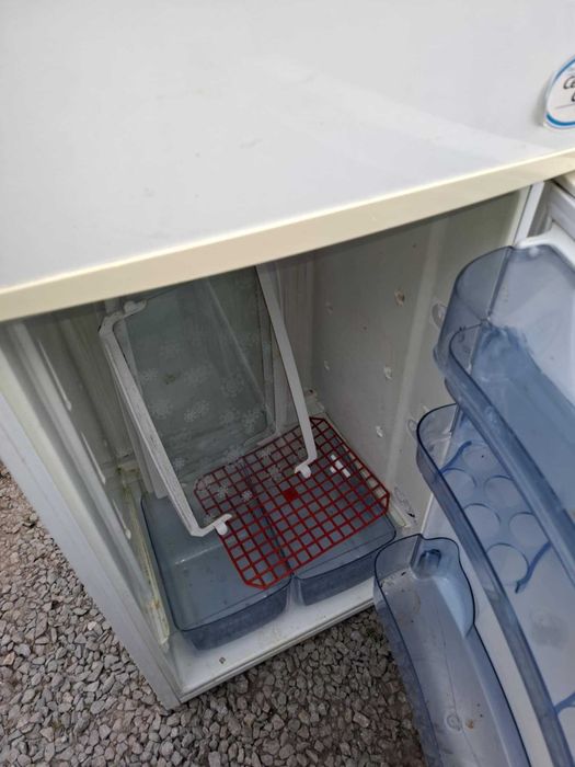 Хладилник с фризер Hansa - работещ