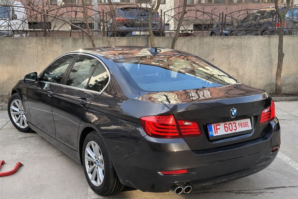 BMW F10 Facelift 520D xDrive Automat - istoric service complet .