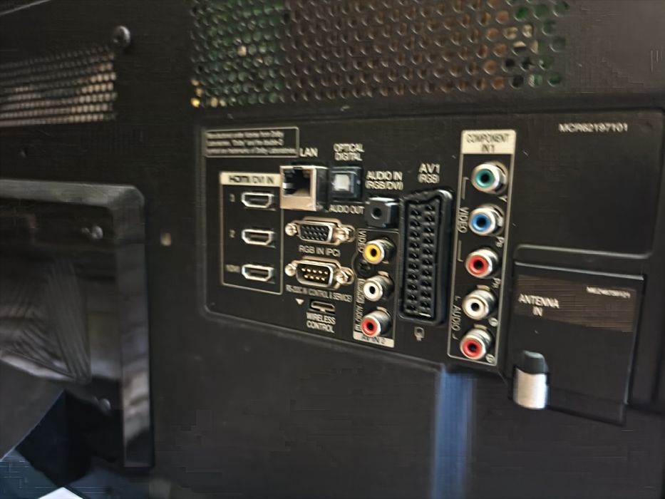 Продам телевизор 107 см диагональ