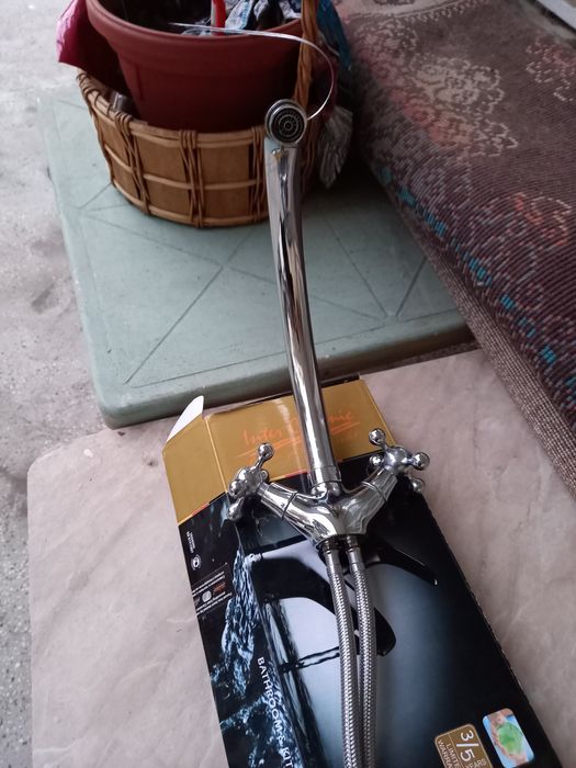 Батерия смесител за кухя и баня