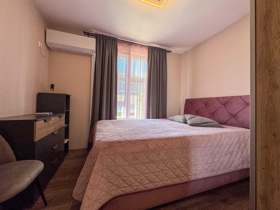 Дава се под наем Двустаен апартамент в Бургас, Център - 65 кв.м за 867 € - Снимка #12